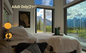 Skyridge Glamping